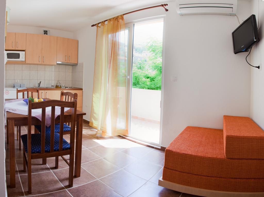 Apartment Sangaleti Lastovo Bagian luar foto